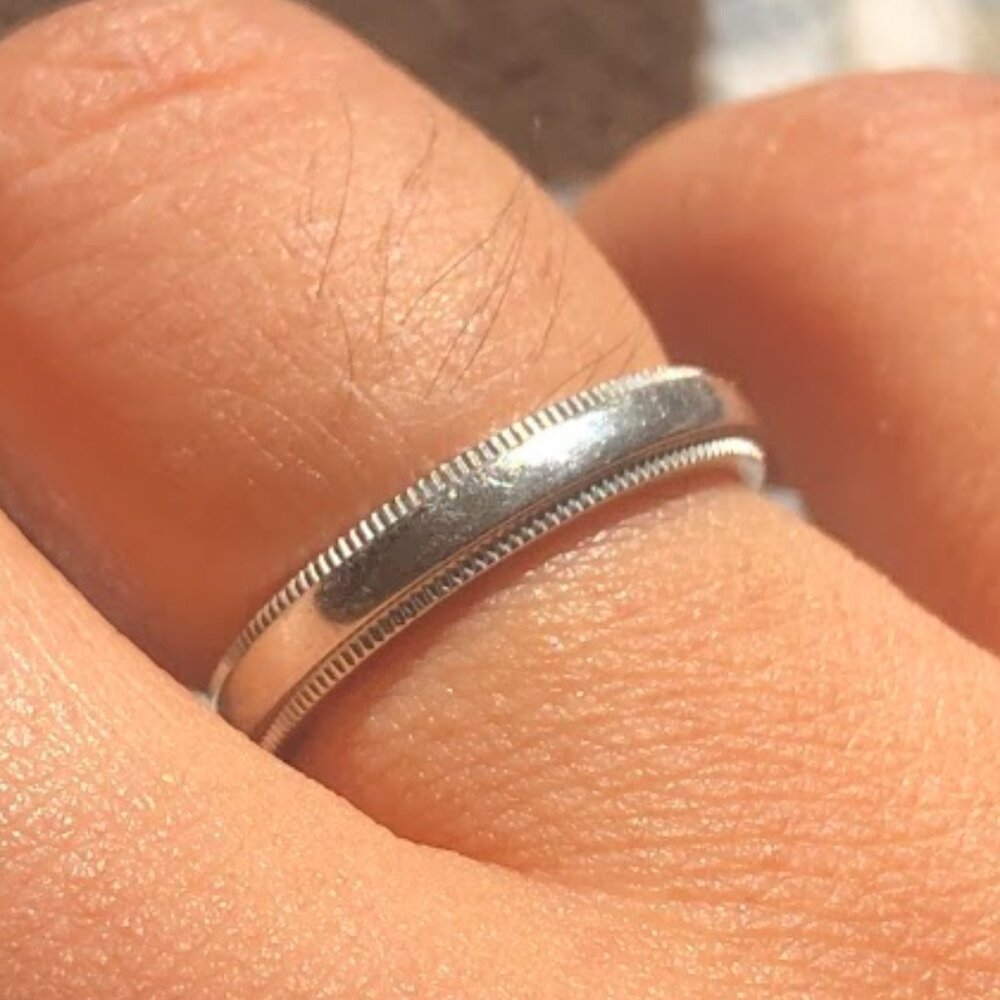 NWT - Tiffany &‎ Co. Together Milgrain Ring Size 4 3mm Model PT950 Platinum